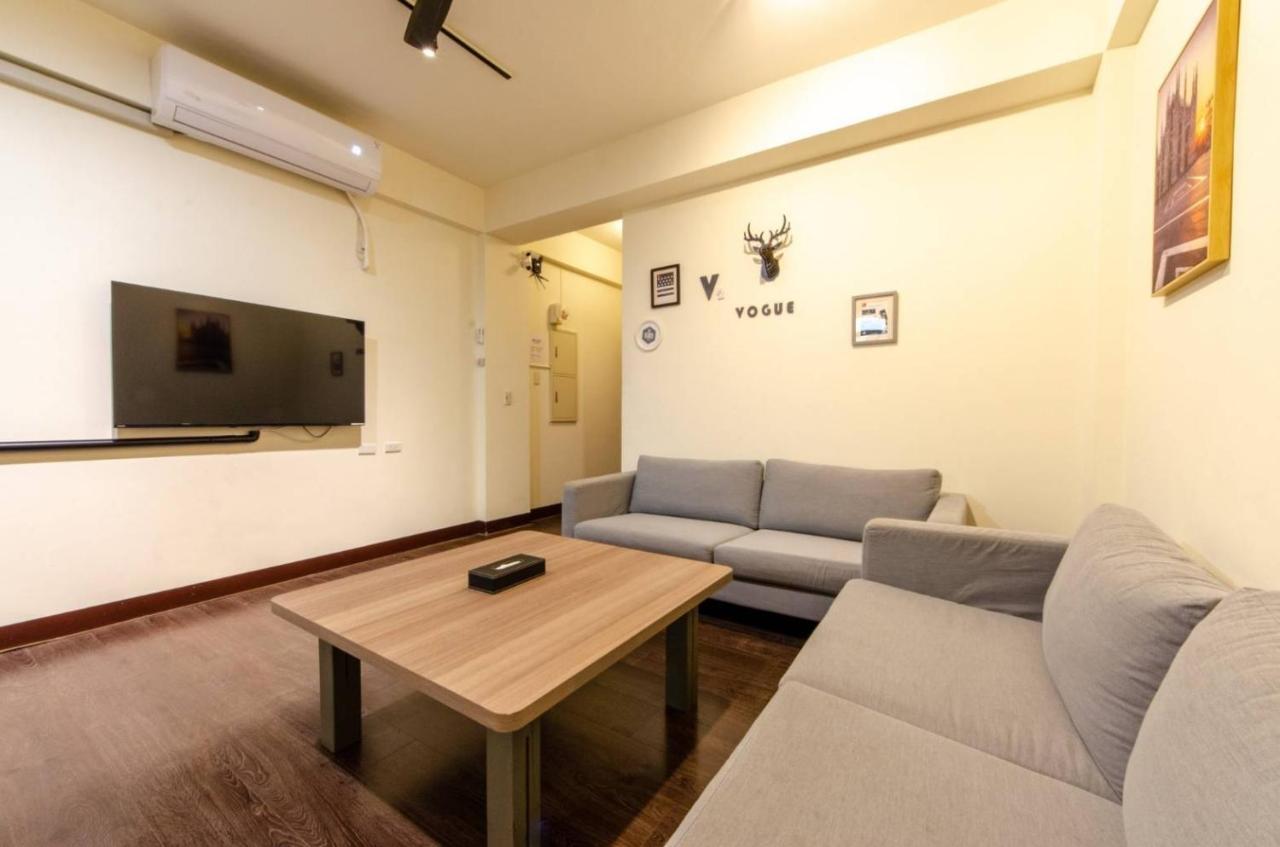 安平宜居包棟 Ktv 民宿-依人數開放房型 Tainan Dış mekan fotoğraf