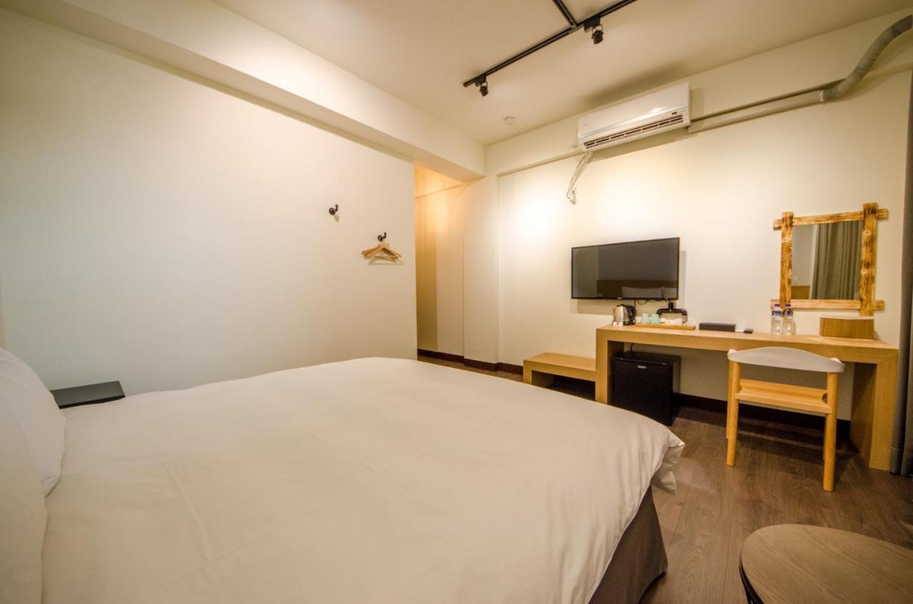 安平宜居包棟 Ktv 民宿-依人數開放房型 Tainan Dış mekan fotoğraf